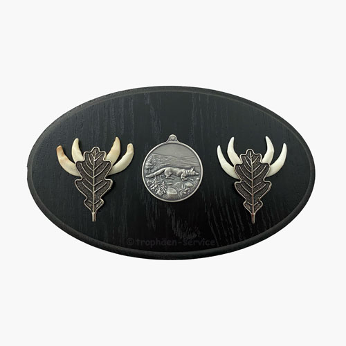 2er Fuchshaken-Collage auf Eiche schwarz oval mit 2 Eichenlaubabdeckungen und Jagdmedaille Motiv Fuchs