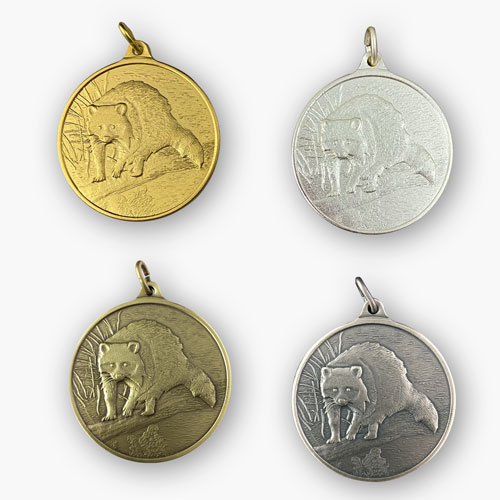 Jagdmedaille – Motiv WASCHBÄR in 4 Farbvarianten