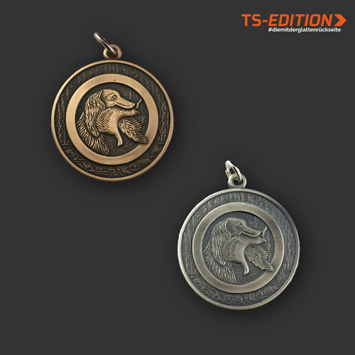 Jagdmedaille „TS-EDITION“ – Motiv JAGDHUND MIT FLUGWILD in 2 Farbvarianten